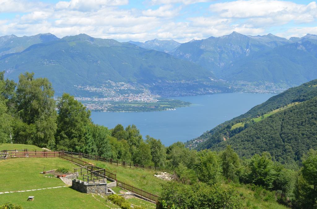 Albergo Diana Tronzano Lago Maggiore Rum bild