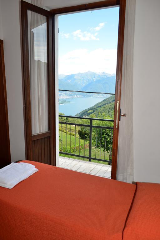 Albergo Diana Tronzano Lago Maggiore Rum bild