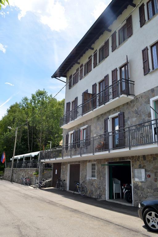 Albergo Diana Tronzano Lago Maggiore Exteriör bild